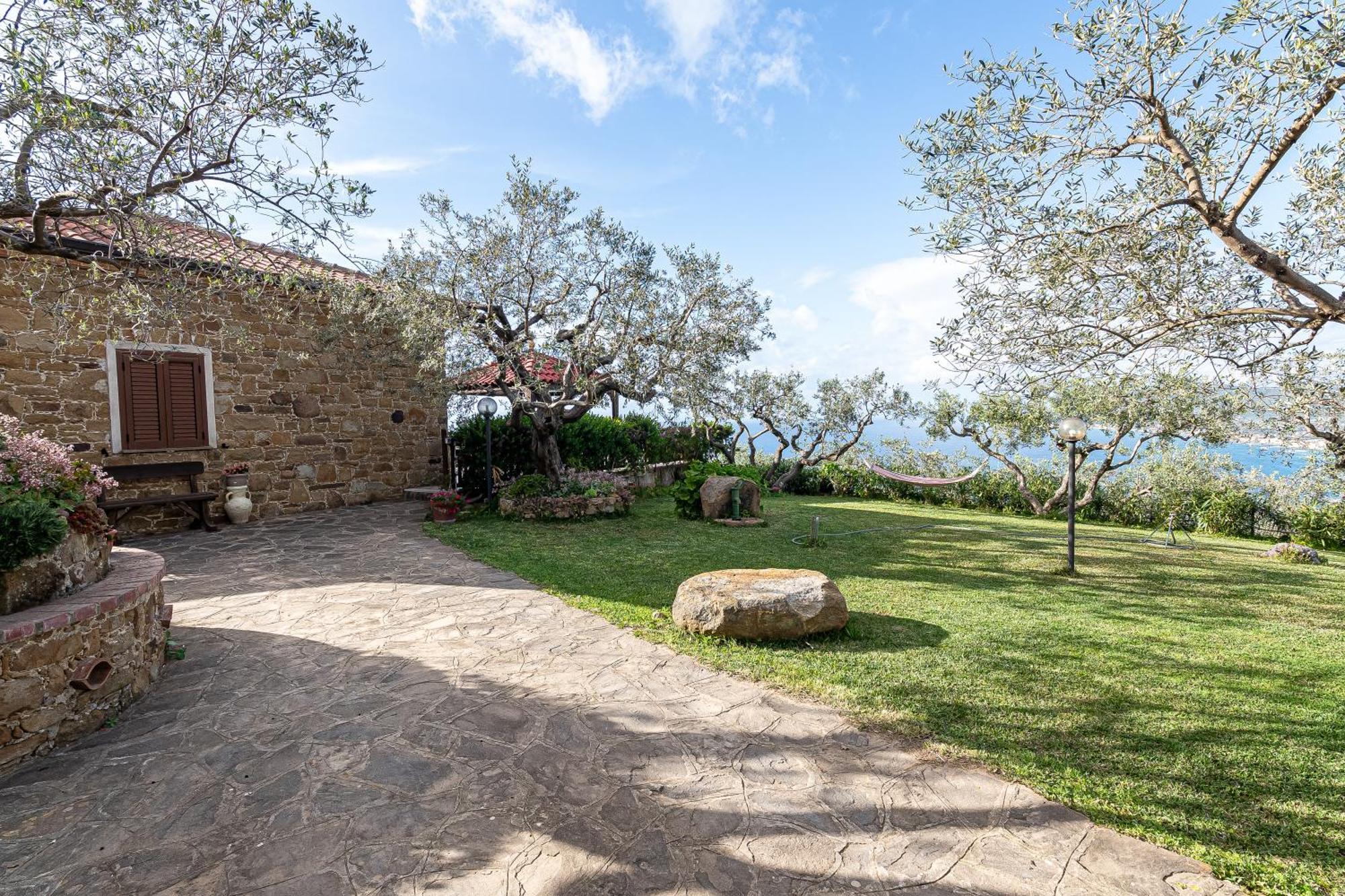 Bellezza In Cilento Panoramic Apts Castellabate Exterior photo